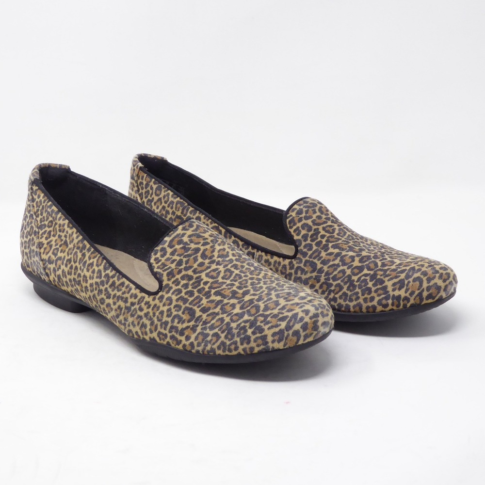 Clarks Collection Sara Poppy Womens Leopard Print Loafer Slip On Casual Shoes 7M